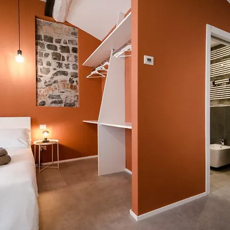 Pensión Food's Square - By House Of Travelers - *