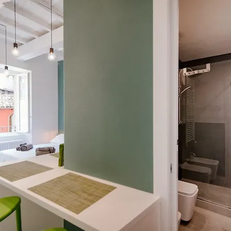 Food's Square - By House Of Travelers - * Como